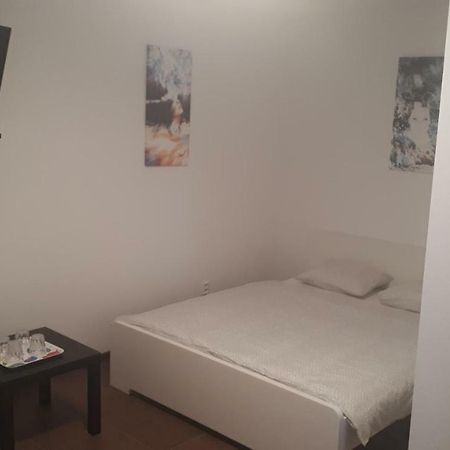 Apartman - Sukromie V Meste Bratislava Extérieur photo